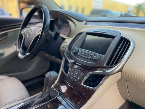 Used 2014 Buick LaCrosse Premium image 18