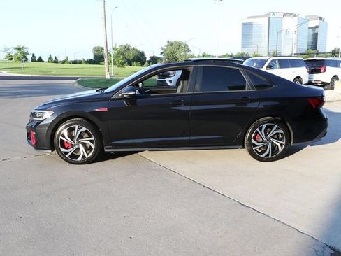 Used 2022 Volkswagen Jetta GLI Autobahn FWD image 4