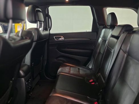 Used 2018 Jeep Grand Cherokee Altitude image 24