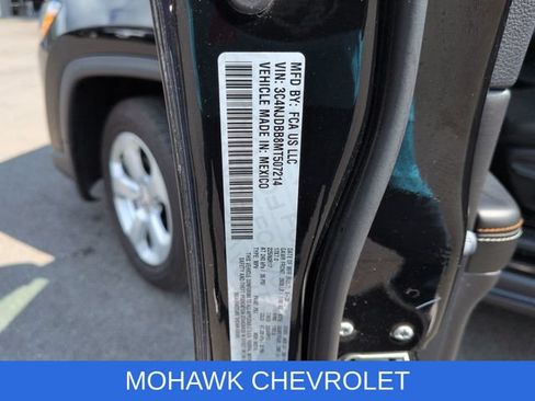 Used 2021 Jeep Compass Latitude AWD/4WD image 34