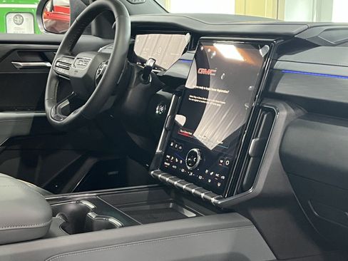 New 2026 GMC Acadia AT4 AWD/4WD image 9