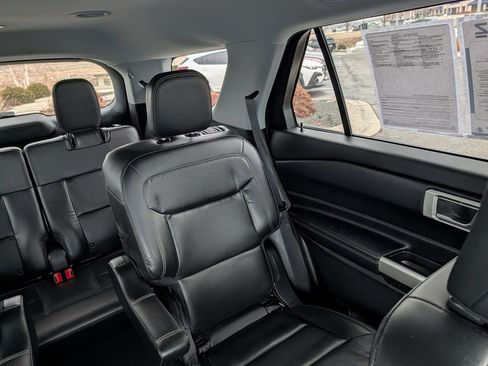 Used 2020 Ford Explorer XLT w/ Equipment Group 202A image 14