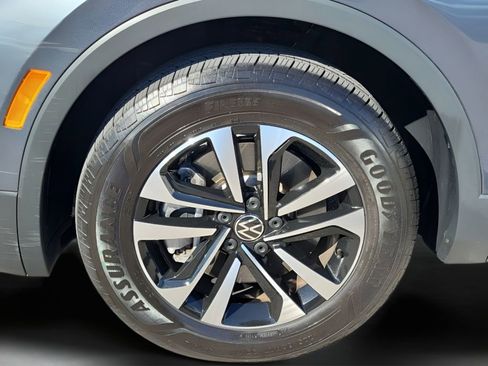 Used 2023 Volkswagen Tiguan S image 14