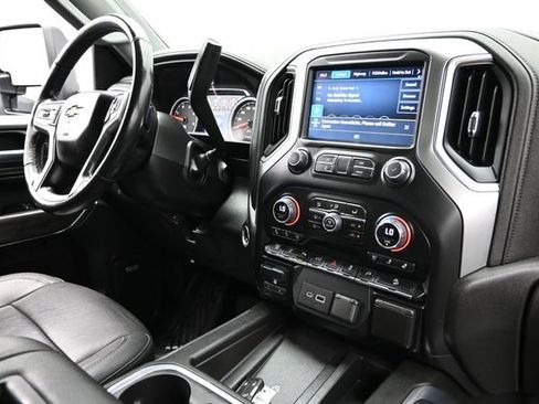 Used 2022 Chevrolet Silverado 2500 LTZ w/ LTZ Premium Package AWD/4WD image 15