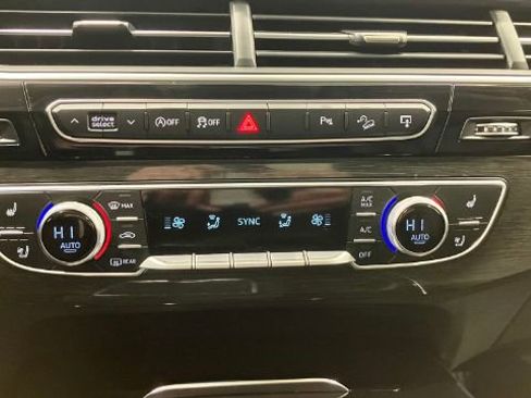 Used 2017 Audi Q7 3.0T Premium Plus image 26