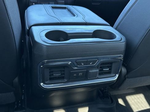 Used 2020 GMC Sierra 2500 AT4 w/ AT4 Premium Package AWD/4WD image 18