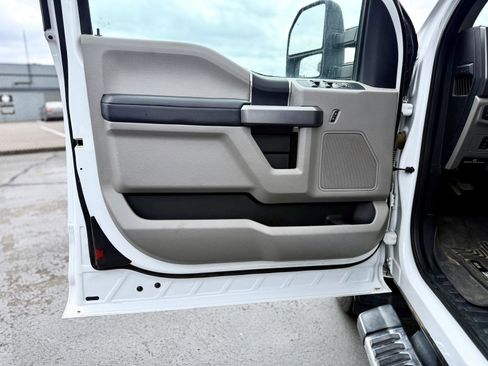 Used 2019 Ford F250 XLT w/ XLT Value Package AWD/4WD image 10