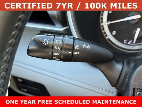 Used 2022 Toyota Highlander XLE AWD/4WD image 27