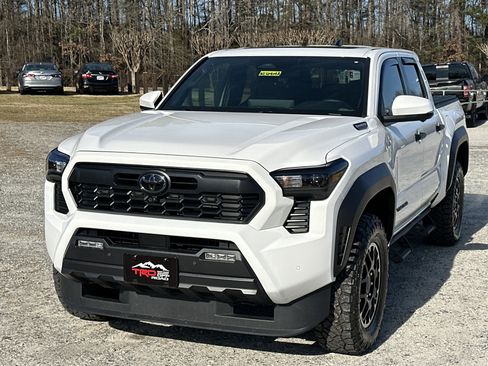 Used 2025 Toyota Tacoma TRD Off-Road w/ TRD Off Road Premium Package image 1