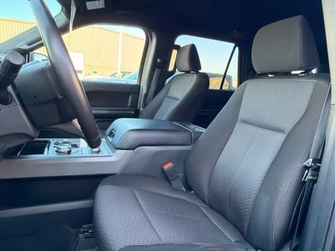 Used 2021 Ford Expedition XLT AWD/4WD image 18