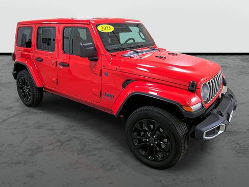 Used 2025 Jeep Wrangler Sahara w/ Safety Group AWD/4WD image 5