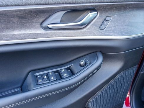 New 2025 Jeep Grand Cherokee Limited w/ Trailer Tow Package image 19