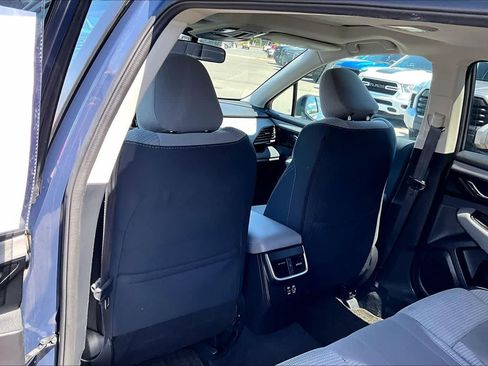 Used 2025 Subaru Outback Premium AWD/4WD image 12