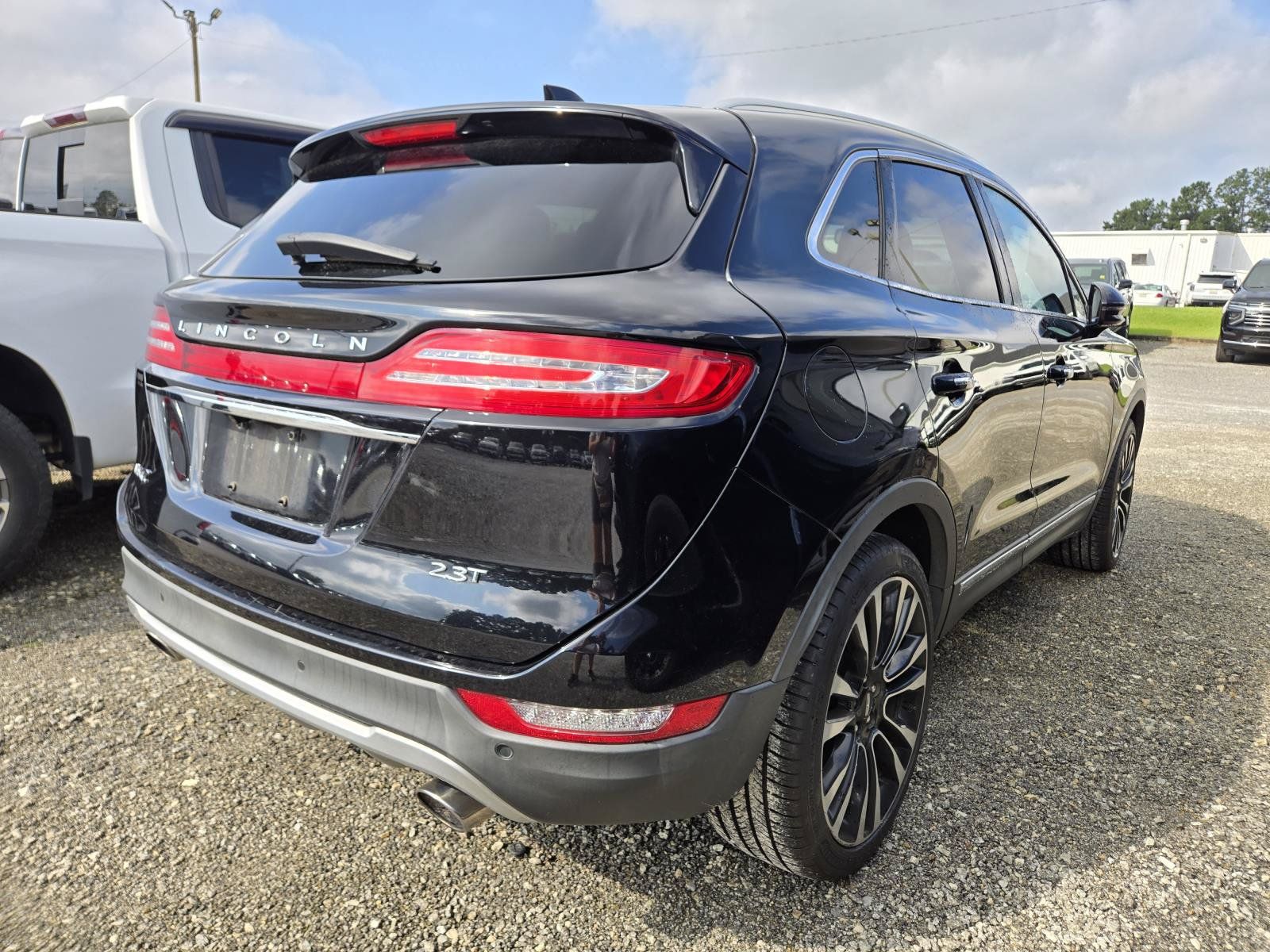 Used 2019 Lincoln MKC Reserve w/ MKC Climate Package AWD/4WD image 3