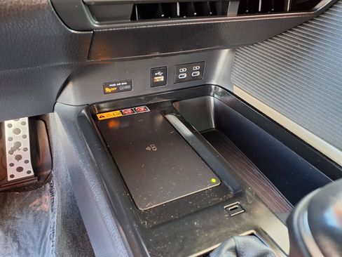 Used 2025 Toyota Camry SE FWD image 24