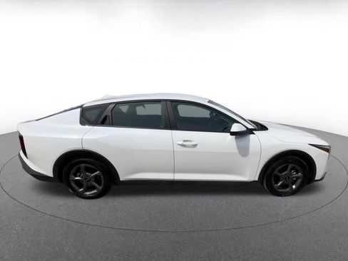 Used 2025 Kia K4 LXS FWD image 16