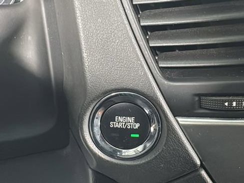 Used 2019 Chevrolet Suburban Premier image 27