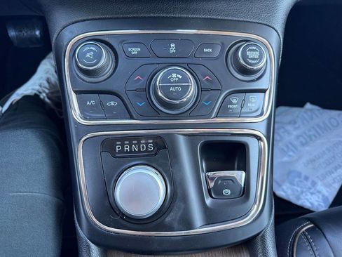 Used 2016 Chrysler 200 C w/ Premium Group image 14