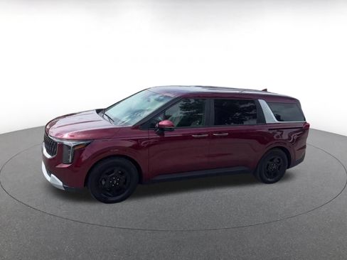 Used 2026 Kia Carnival FWD image 8