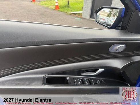 Used 2022 Hyundai Elantra SEL w/ Convenience Package FWD image 14