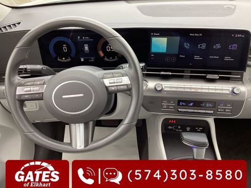 Used 2025 Hyundai Kona SEL FWD image 14