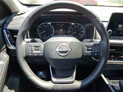 Used 2026 Nissan Rogue SV AWD/4WD image 13