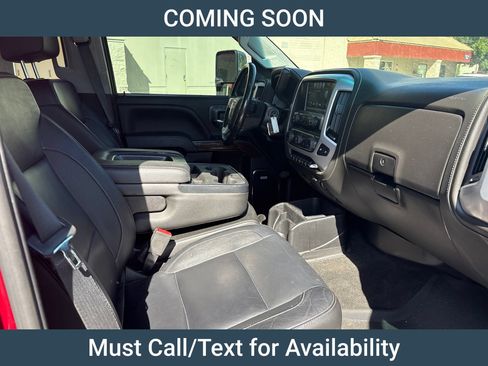 Used 2018 GMC Sierra 2500 SLT w/ Duramax Plus Package AWD/4WD image 11