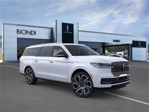New 2026 Lincoln Navigator L Reserve AWD/4WD image 7