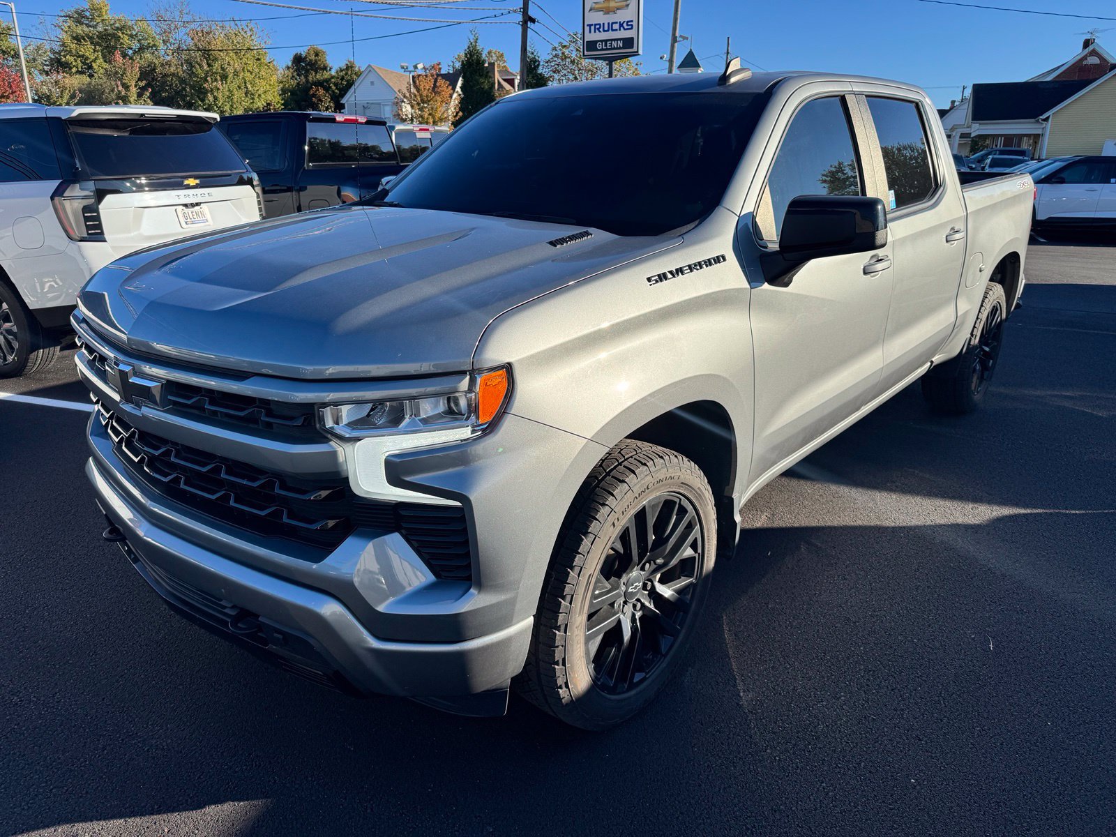 Used 2023 Chevrolet Silverado 1500 RST w/ Convenience Package II AWD/4WD image 2