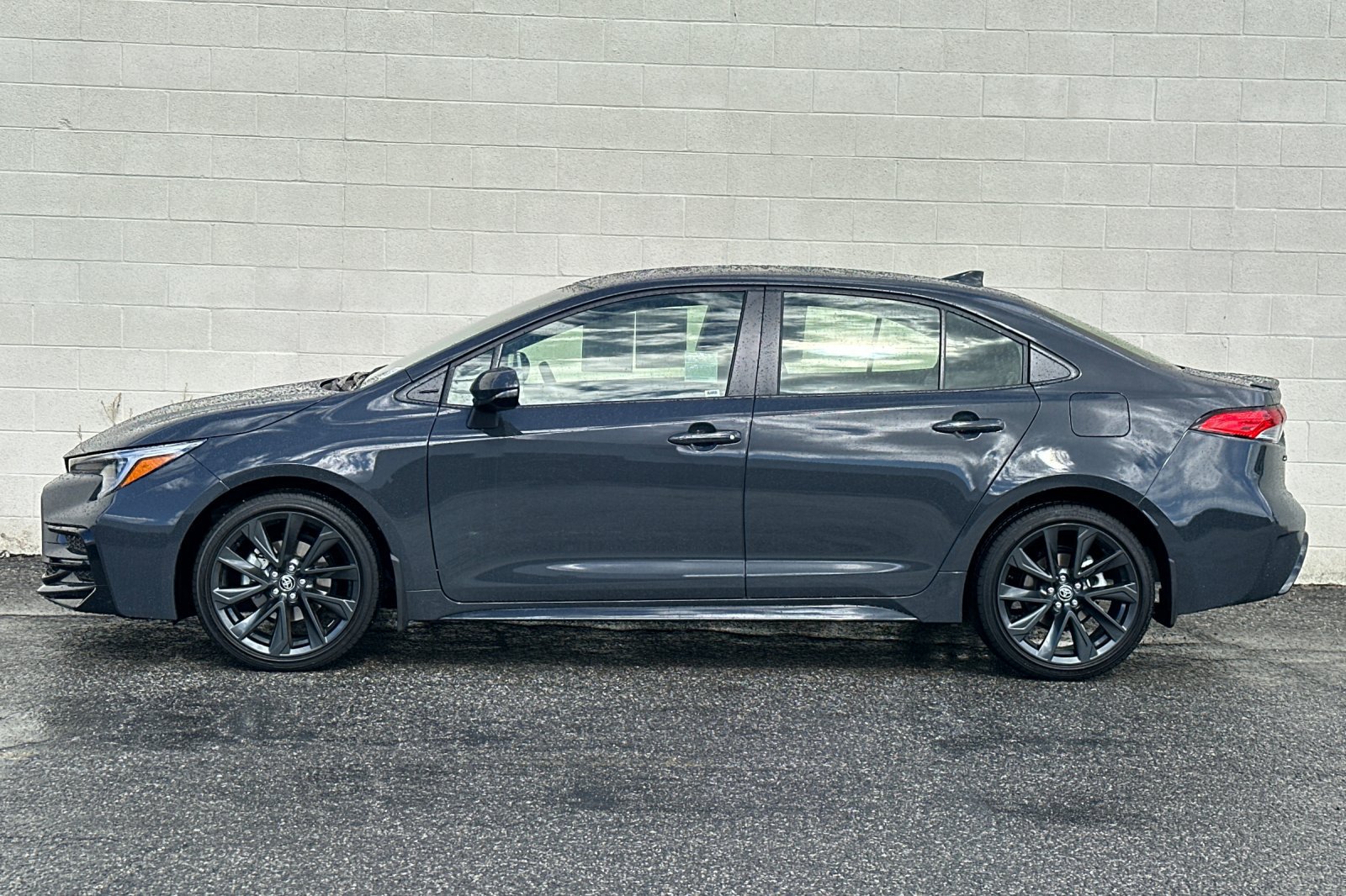 Used 2026 Toyota Corolla SE w/ SE Package FWD image 7