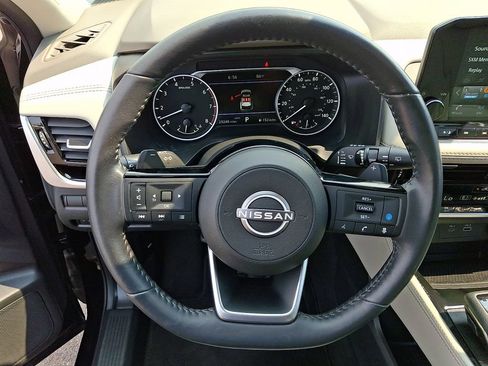 Certified 2023 Nissan Rogue SL AWD/4WD image 19