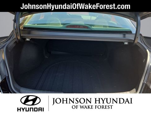 Certified 2025 Hyundai Elantra Sport image 20