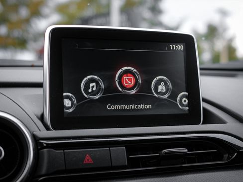 Used 2017 MAZDA MX-5 Miata RF Grand Touring image 22