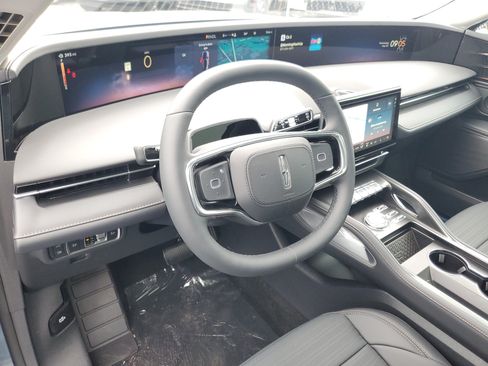 New 2026 Lincoln Nautilus Reserve w/ Jet Appearance Package AWD/4WD image 13