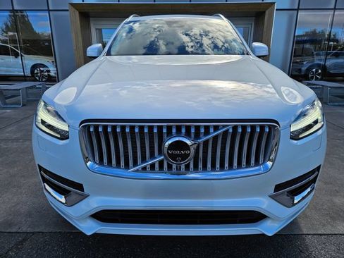 Used 2025 Volvo XC90 T8 Plus w/ Protection Package Premier AWD/4WD image 2