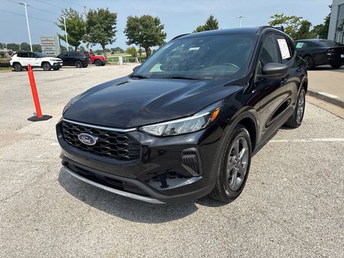 Used 2025 Ford Escape ST-Line FWD image 12
