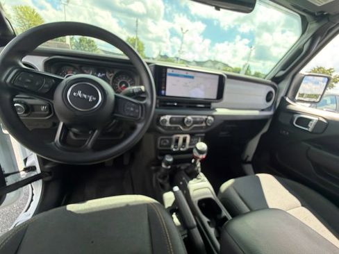 Certified 2026 Jeep Wrangler Sport AWD/4WD image 7