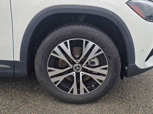 Used 2025 Mercedes-Benz GLA 250 4MATIC image 9