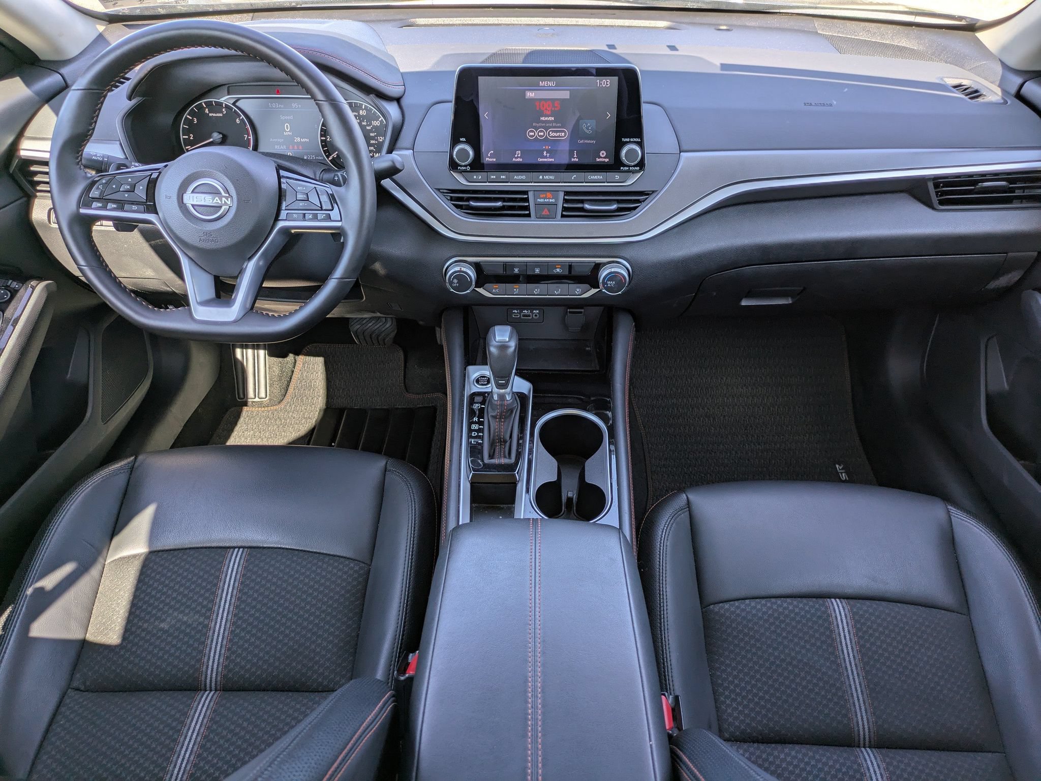Used 2025 Nissan Altima 2.5 SR FWD image 15