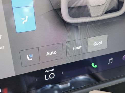 Used 2023 Tesla Model X AWD/4WD image 10