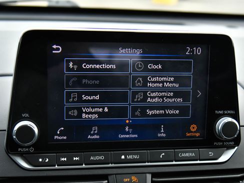 Used 2024 Nissan Altima 2.5 SV image 19