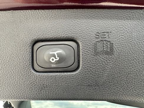 Used 2024 Ford Edge Titanium image 36