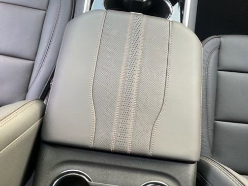 New 2026 Chevrolet Suburban High Country image 18