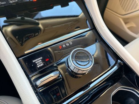 Used 2022 Jeep Grand Cherokee L Limited image 20