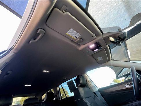 Certified 2024 Volkswagen Atlas SE image 26