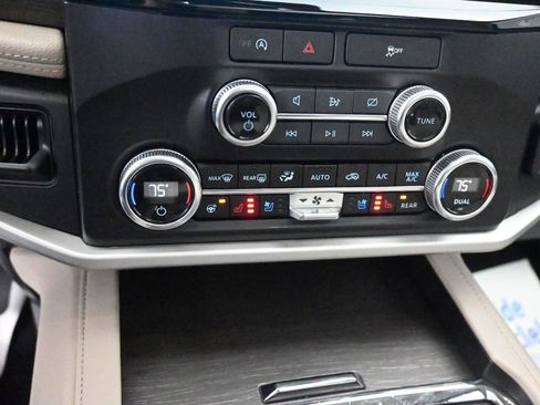 Used 2024 Ford Expedition Max Limited image 38