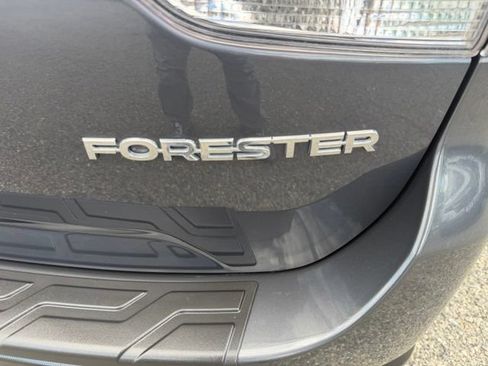 Used 2023 Subaru Forester Premium AWD/4WD image 22