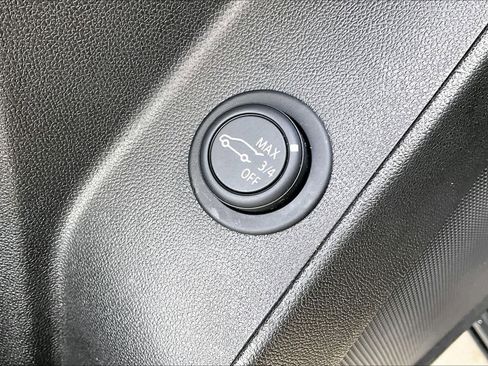 Used 2022 Chevrolet Equinox LT FWD image 32
