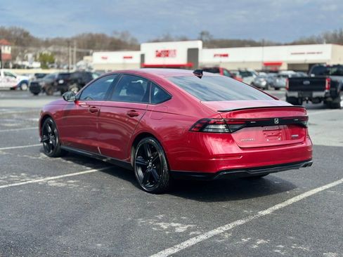 Used 2024 Honda Accord Sport image 4