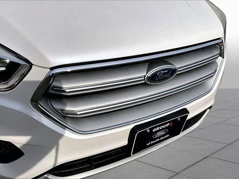 Used 2019 Ford Escape Titanium FWD image 31